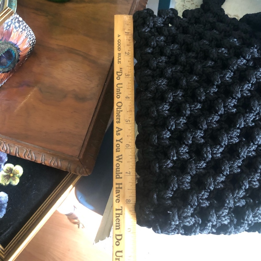 Vintage 1970s Boho Black Macrame Handbag - Picture 9 of 10